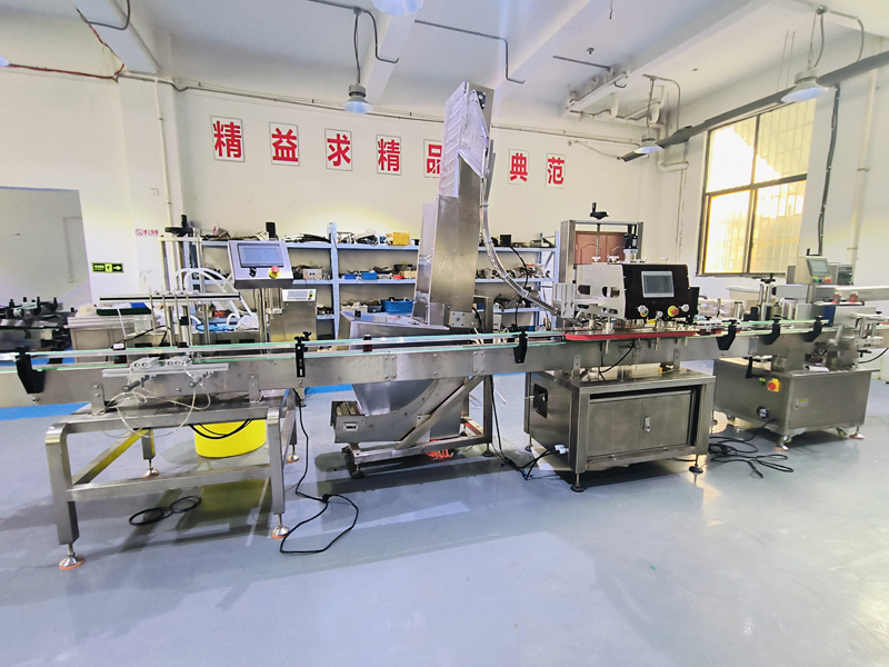 小型柿子醋直线灌装机-2.jpg